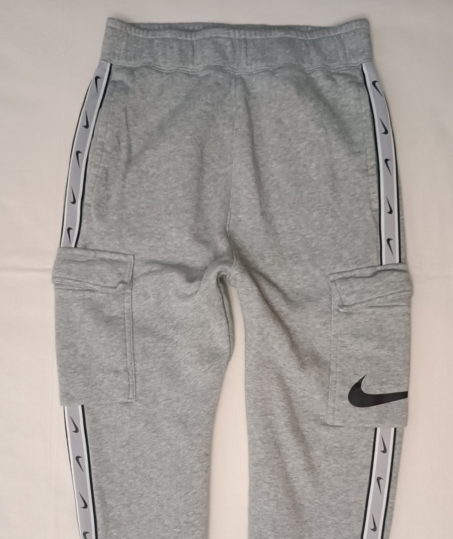 (XS) Nike Sportswear Repeat Sweatpants долнище