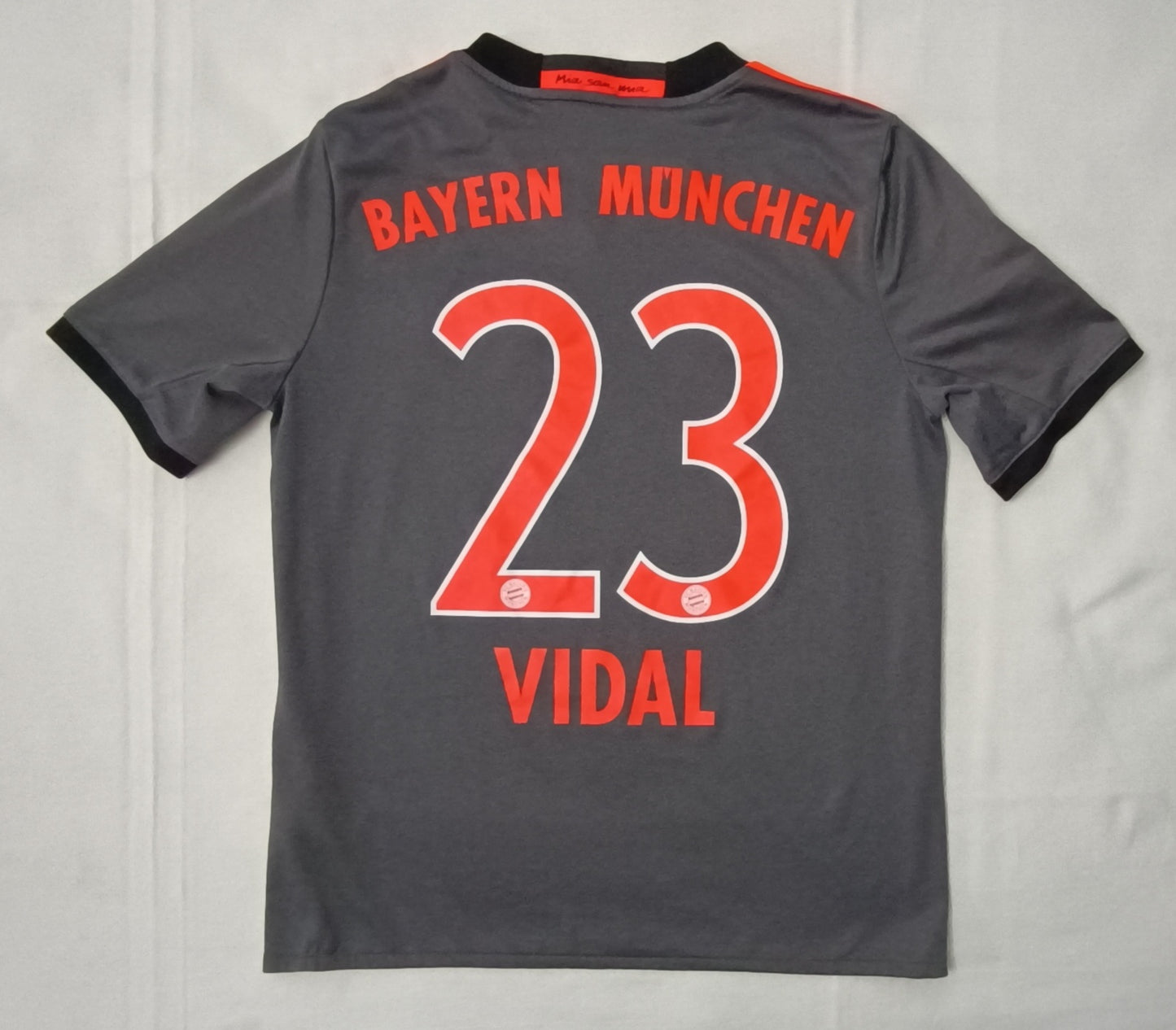 (ДЕТСКО) (Ръст 147-158см) Adidas Bayern Munchen #23 Vidal Jersey тениска