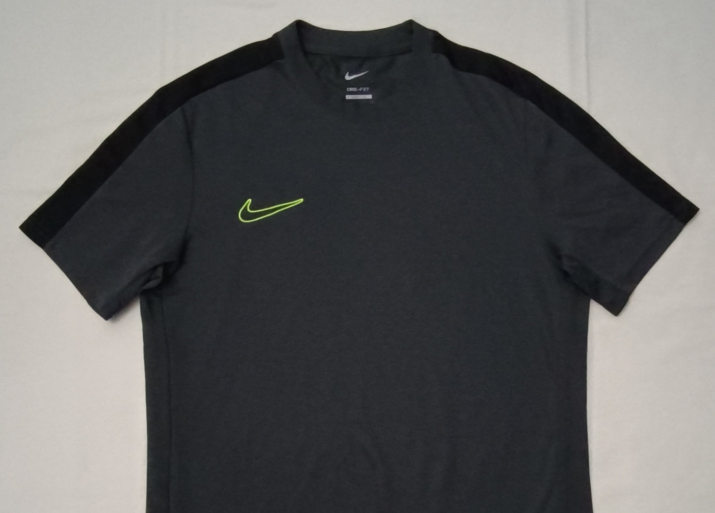 (M) Nike DRI-FIT Tee тениска