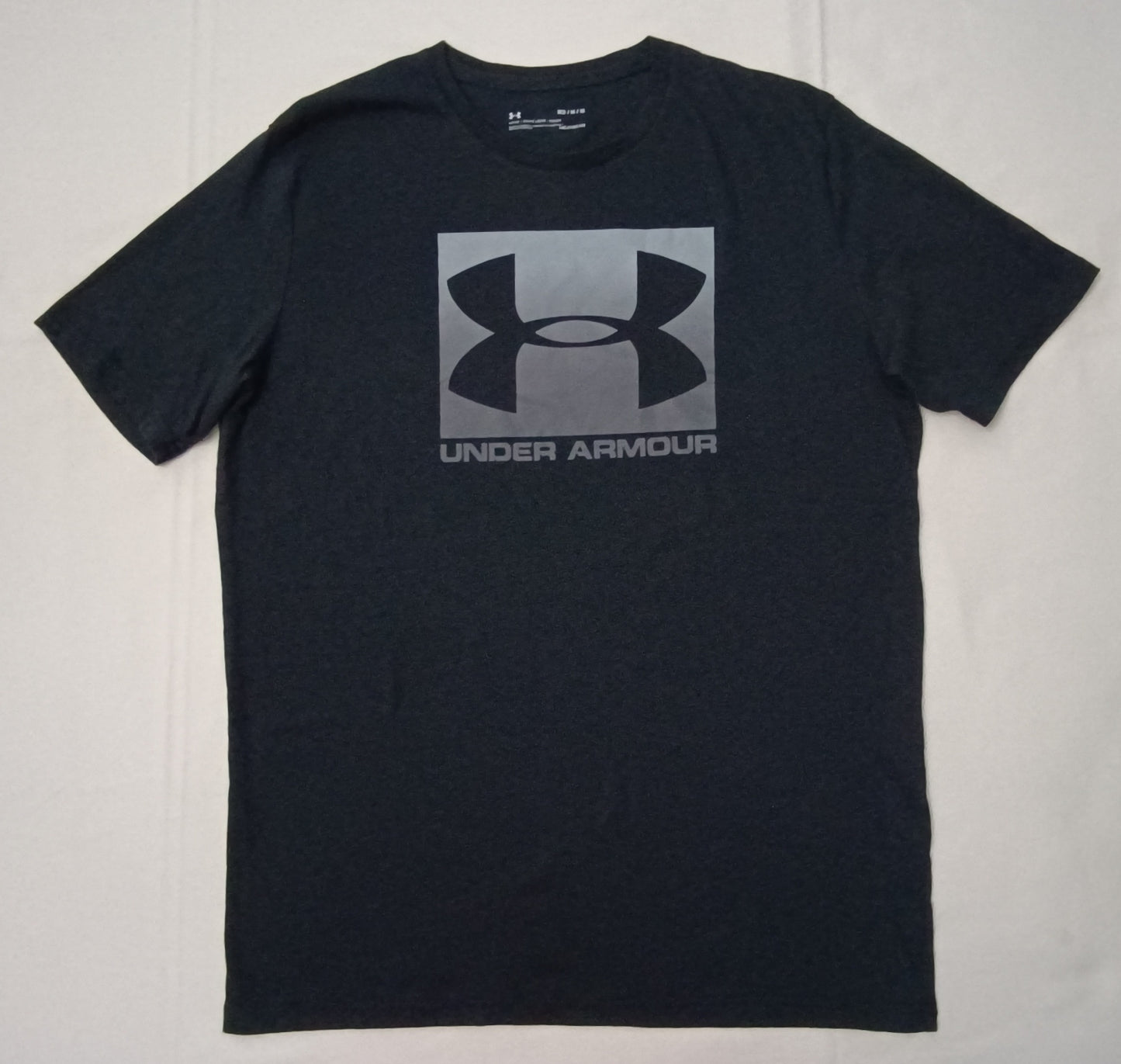 (M) Under Armour UA Tee тениска