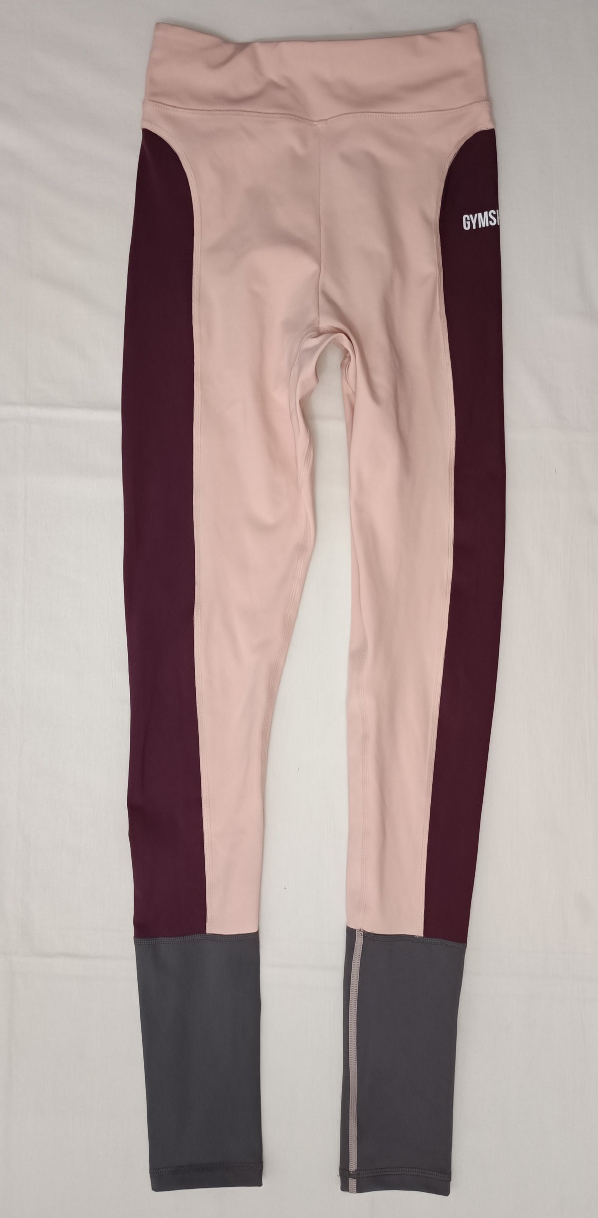 (ДАМСКО) (XS) Gymshark Tracksuit екип (бюстие и клин)