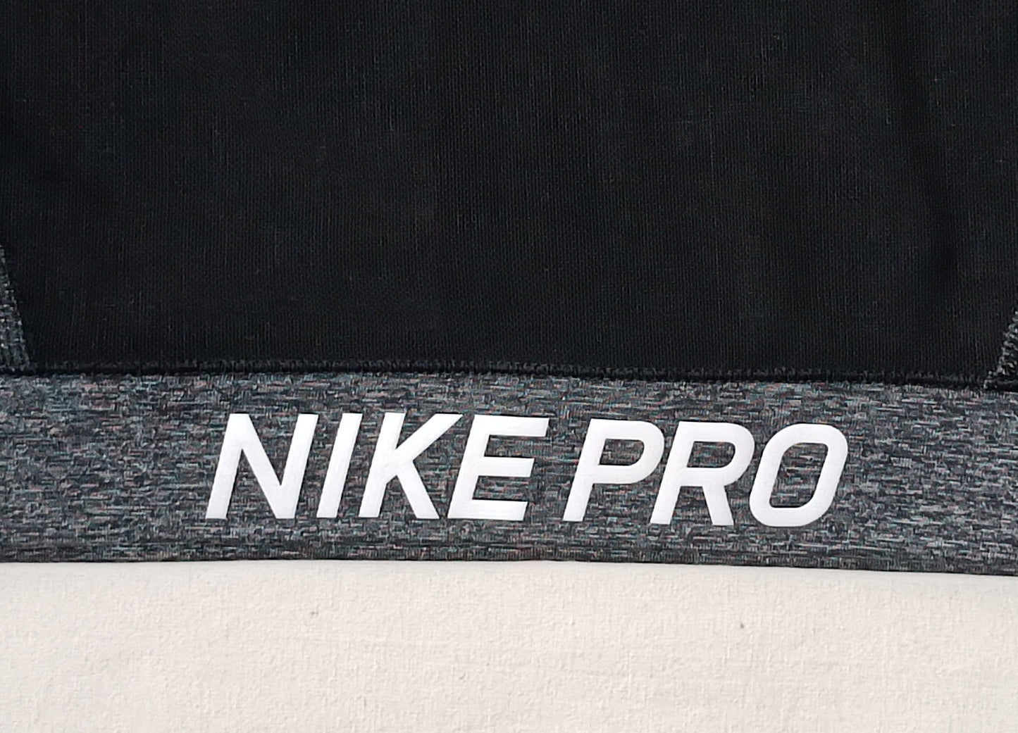 (ДАМСКО) (M) Nike PRO Hypercool Cropped Tank Top потник