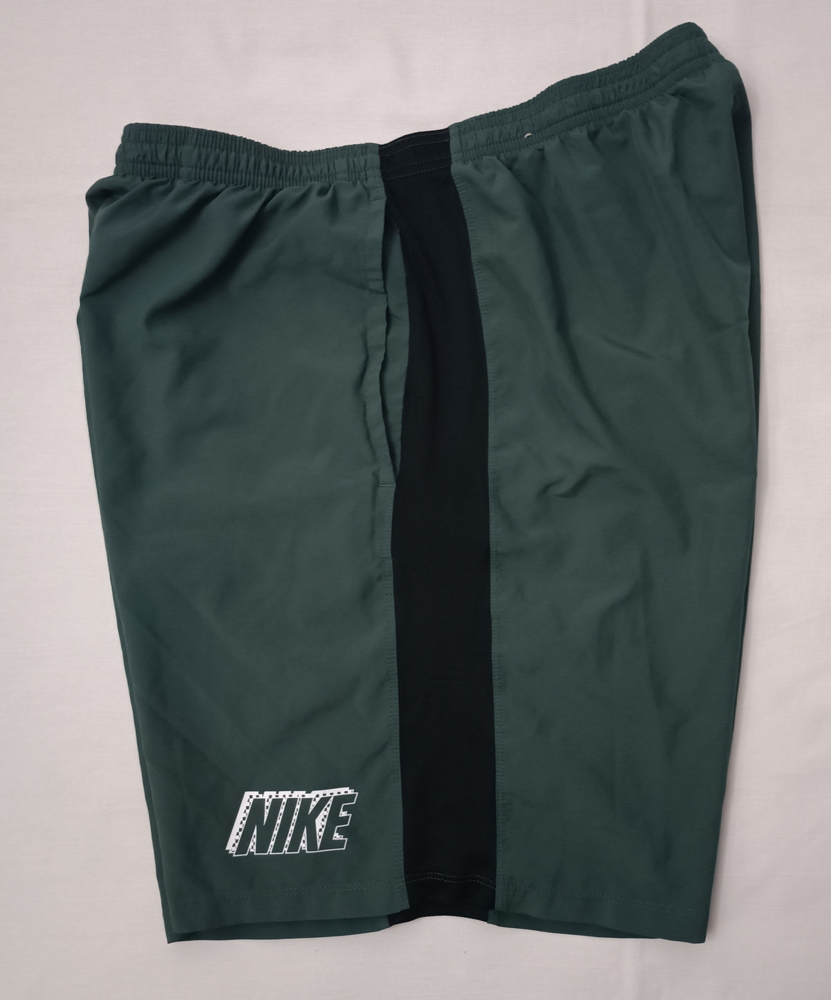 (L) Nike DRI-FIT Shorts шорти