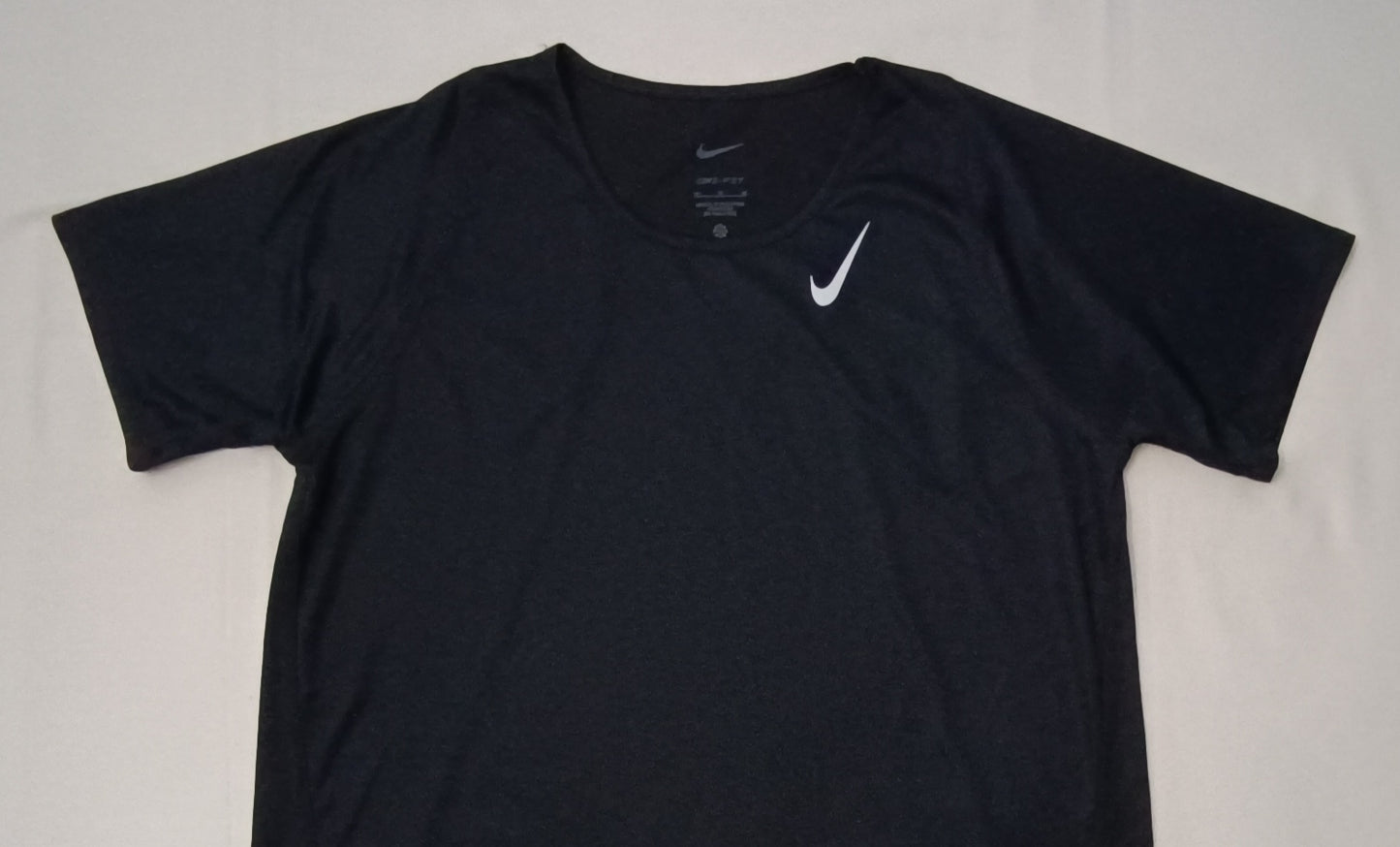 (ДАМСКО) (M) Nike DRI-FIT Tee тениска