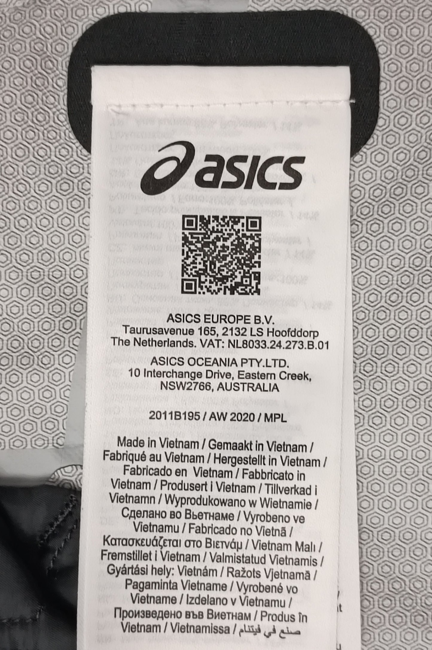 (M) Asics Winter Accelerate Jacket яке