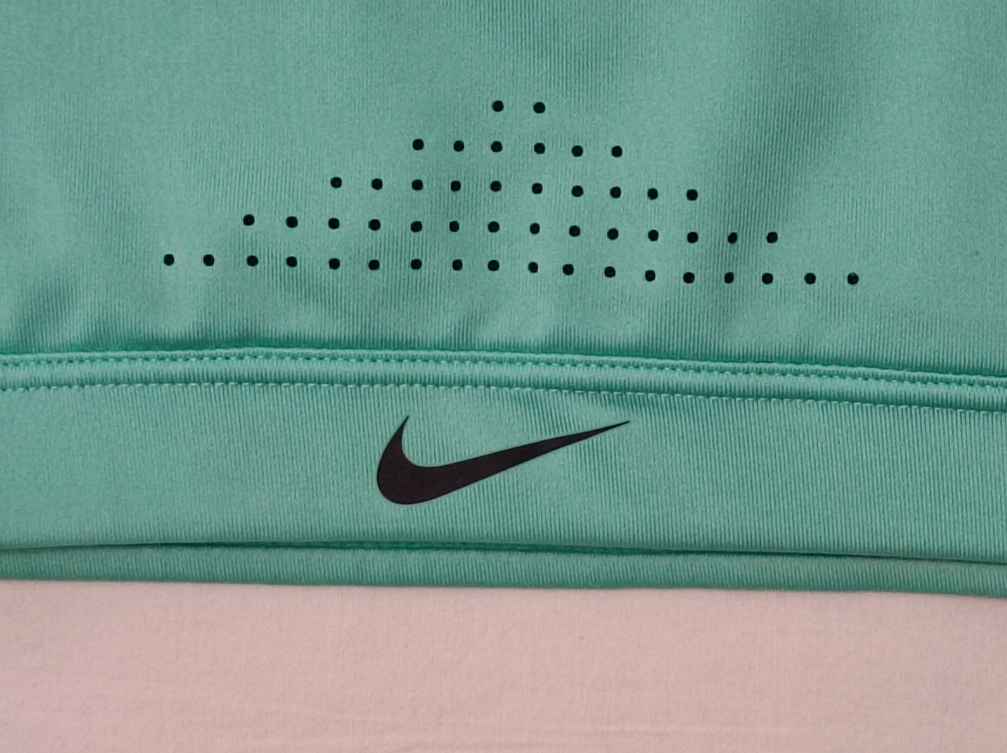 (ДАМСКО) (L) Nike DRI-FIT Bra бюстие