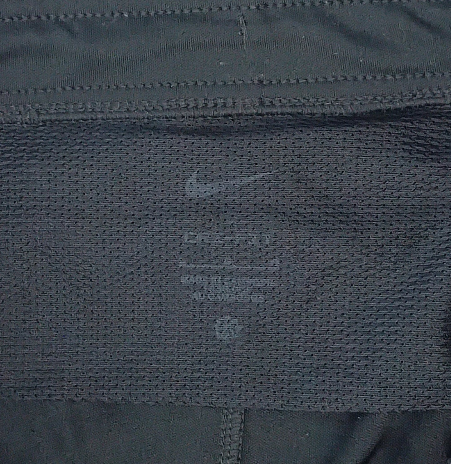 (L) Nike DRI-FIT Challenger Knit Pants долнище