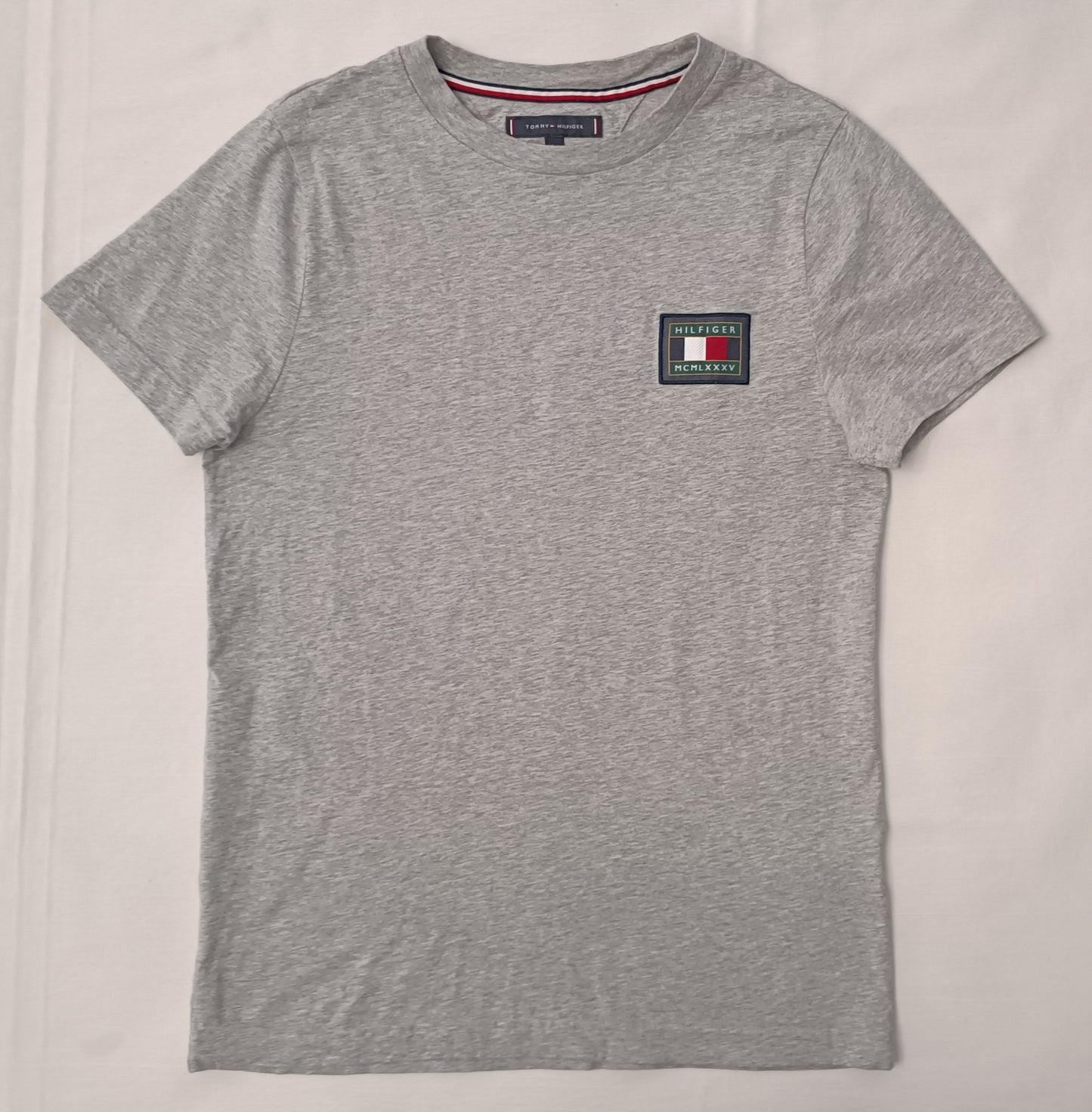 (XS) Tommy Hilfiger Flag Patch Logo T-Shirt тениска