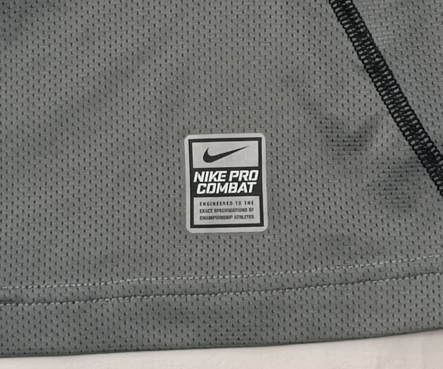 (M) Nike PRO Combat DRI-FIT Compression Tee тениска