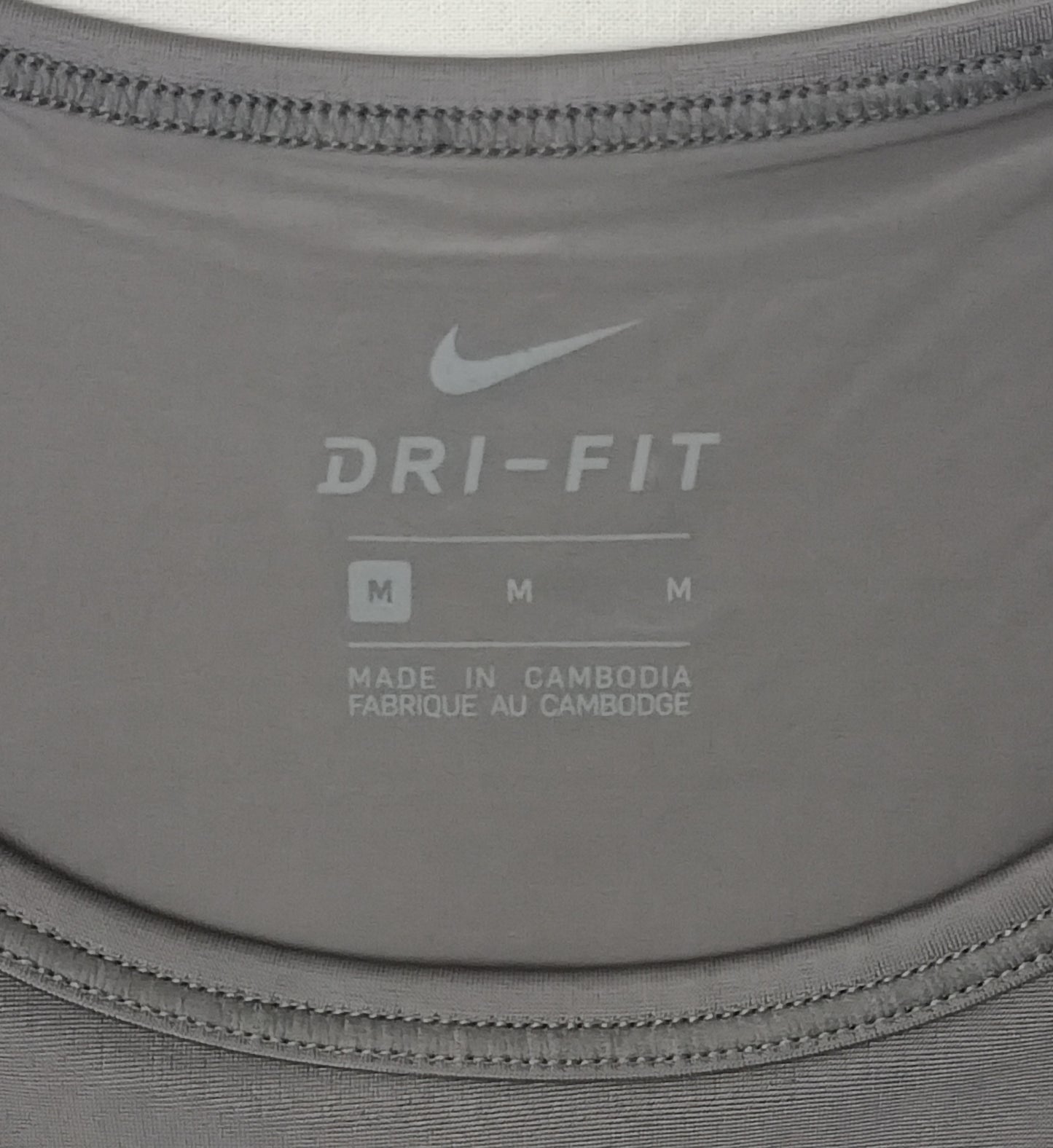 (ДАМСКО) (M) Nike DRI-FIT тениска