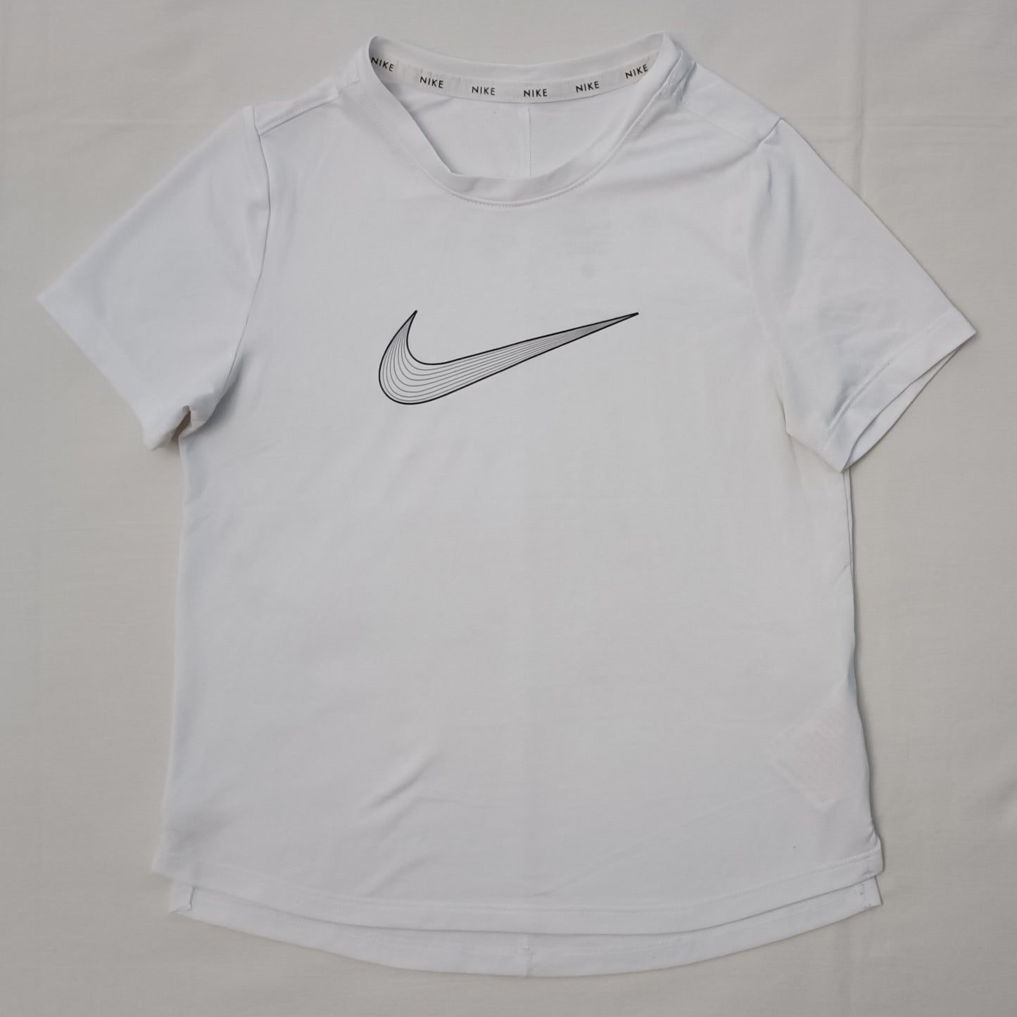 (ДЕТСКО) (Ръст 128-137см) Nike DRI-FIT Swoosh Tee тениска