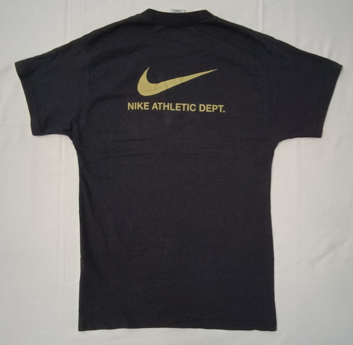 (S) Nike Sportswear Swoosh Tee тениска