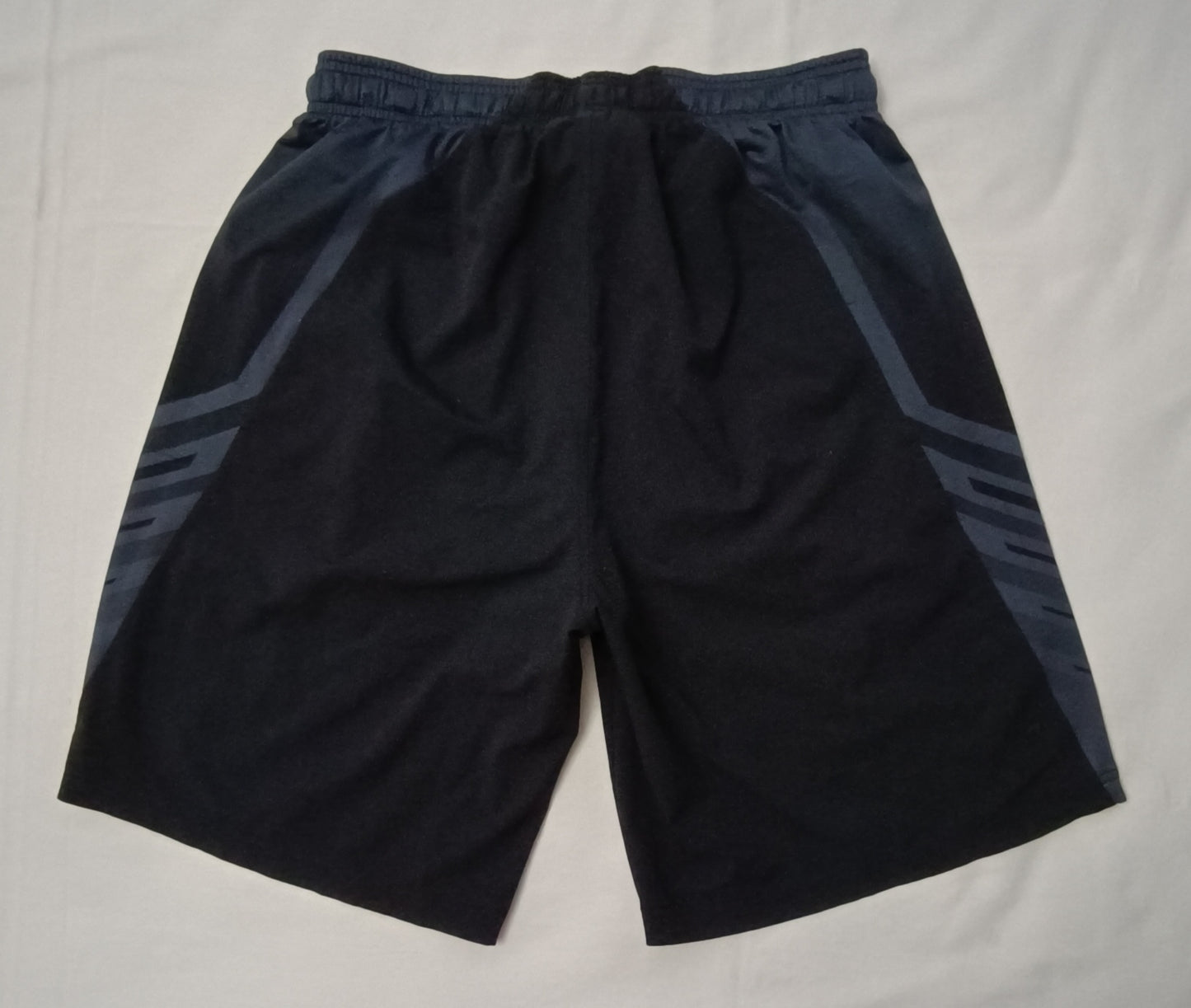 (M) Under Armour UA Shorts шорти