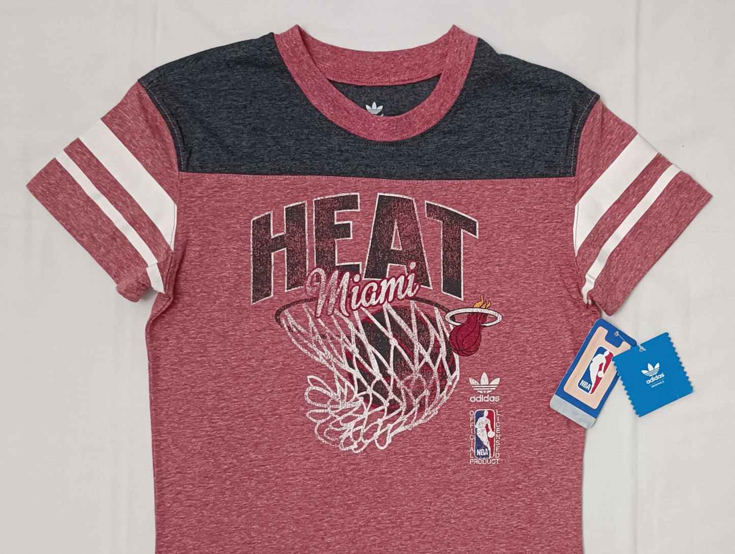 (ДЕТСКО) (Ръст 156-166см) Adidas NBA Miami Heat Tee тениска