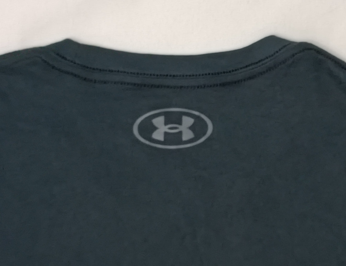 (S) Under Armour UA Tee тениска