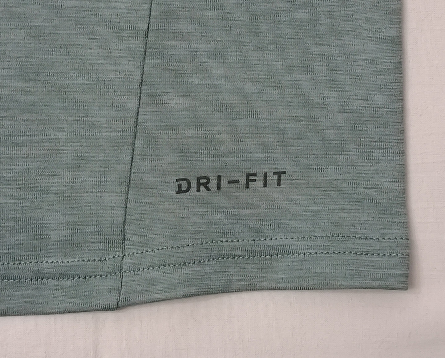 (M) Nike DRI-FIT Tee тениска