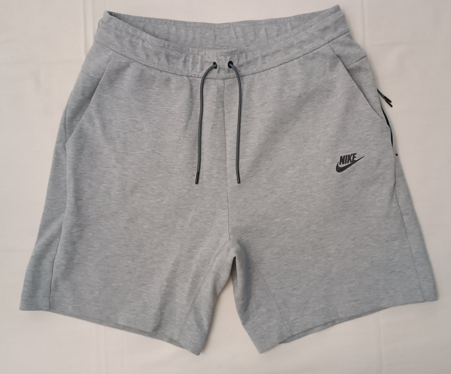 (L) Nike Tech Fleece Shorts шорти