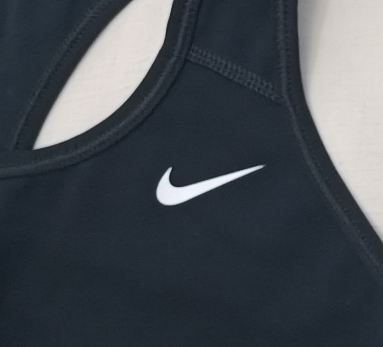 (ДАМСКО) (M) Nike DRI-FIT Bra бюстие