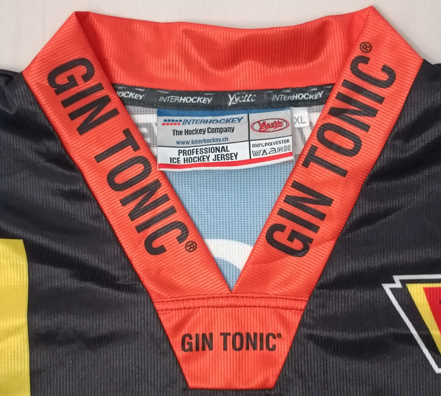 (XL) Interhockey SC Bern Switzerland Ice Hockey Jersey тениска с автографи