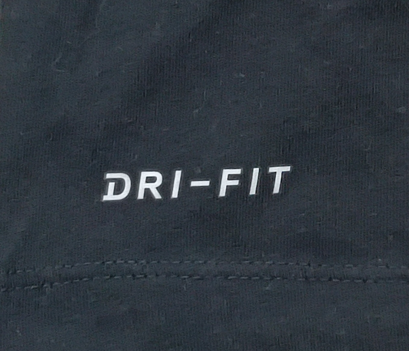 (S) Nike Sportswear Tee тениска
