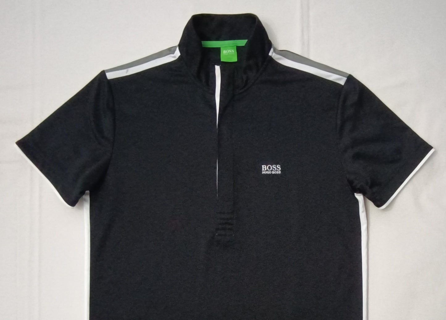 (S) Hugo Boss Polo Shirt тениска