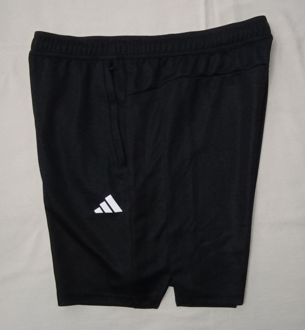 (L) Adidas Shorts шорти