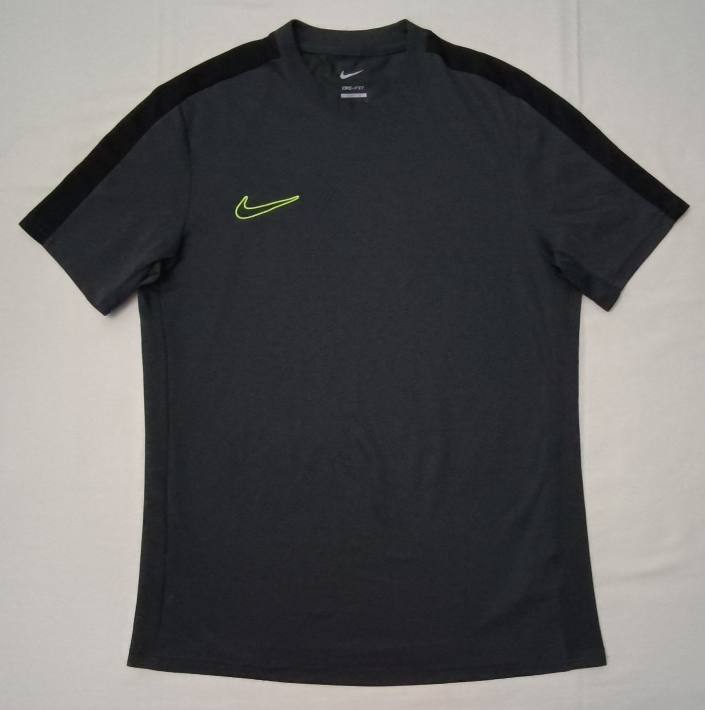 (M) Nike DRI-FIT Tee тениска
