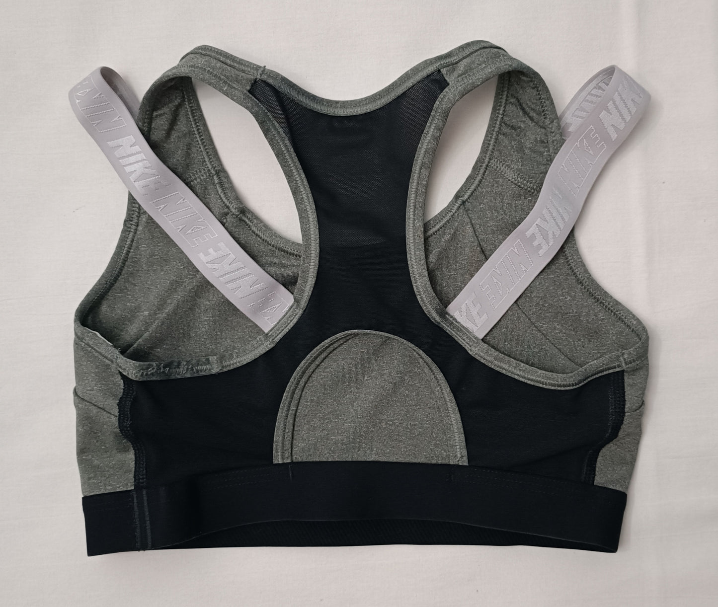 (ДАМСКО) (XS) Nike DRI-FIT Bra бюстие