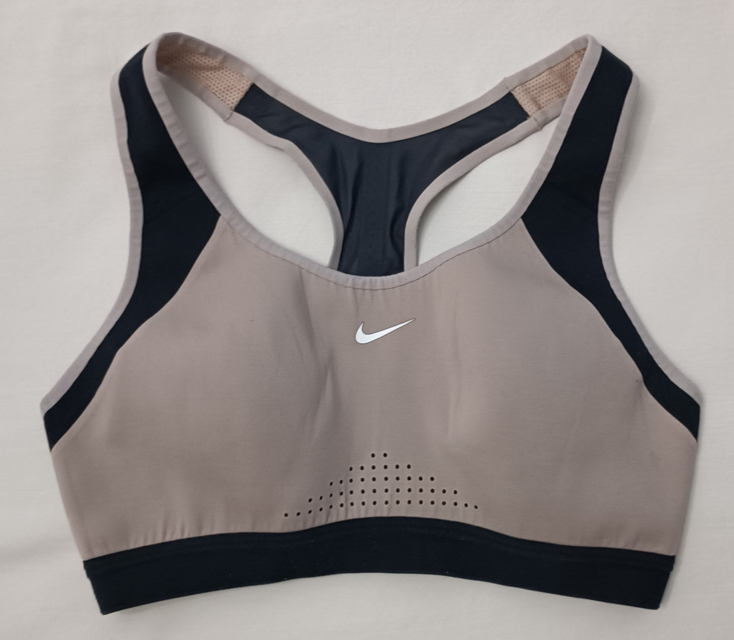 (ДАМСКО) (S) Nike DRI-FIT Padded Bra бюстие