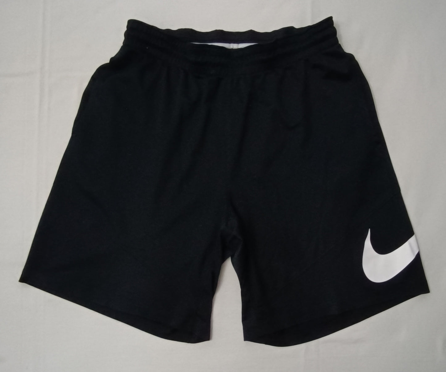 (L) Nike DRI-FIT Swoosh Shorts шорти