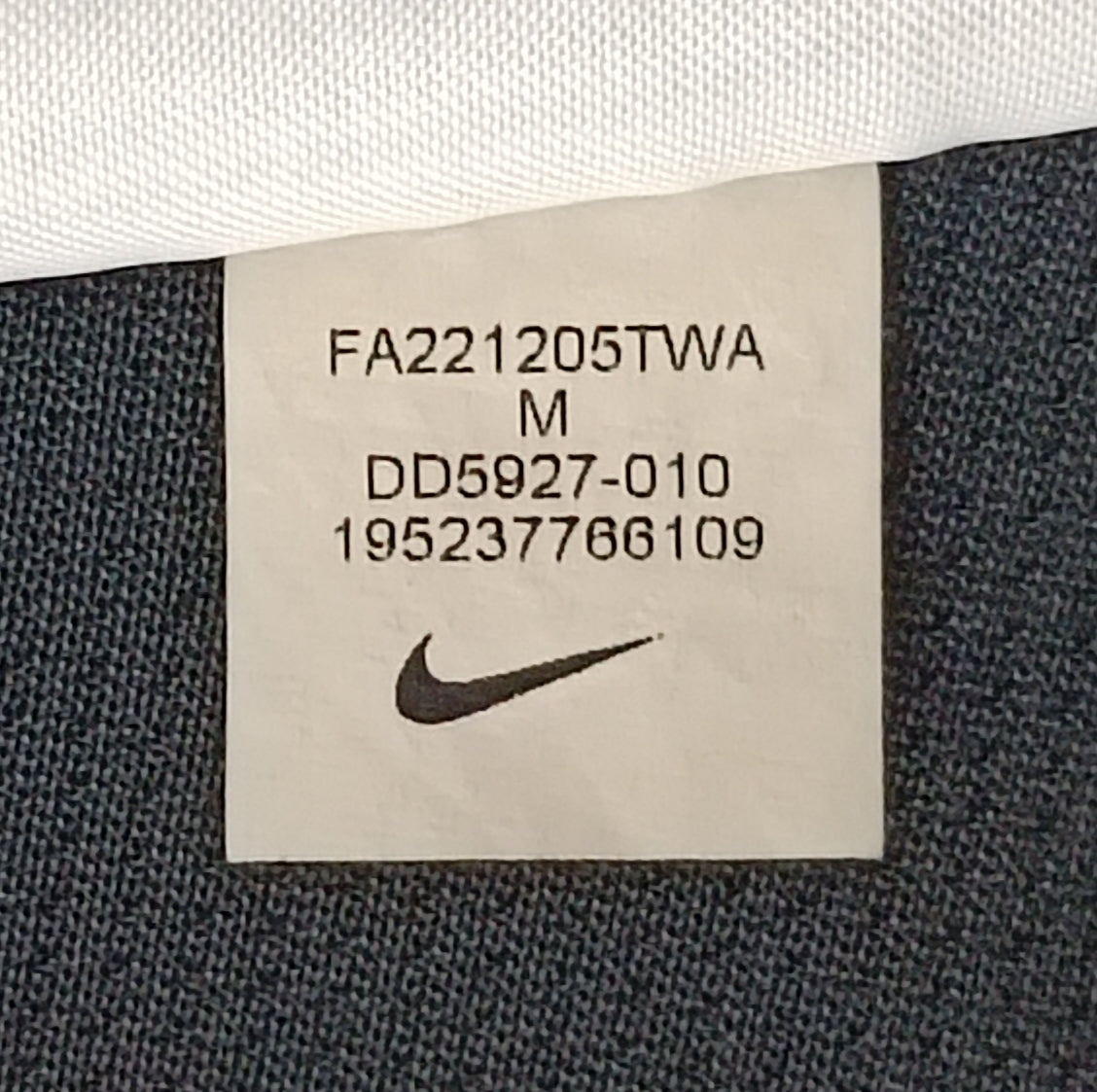 (ДАМСКО) (M) Nike DRI-FIT Tee тениска