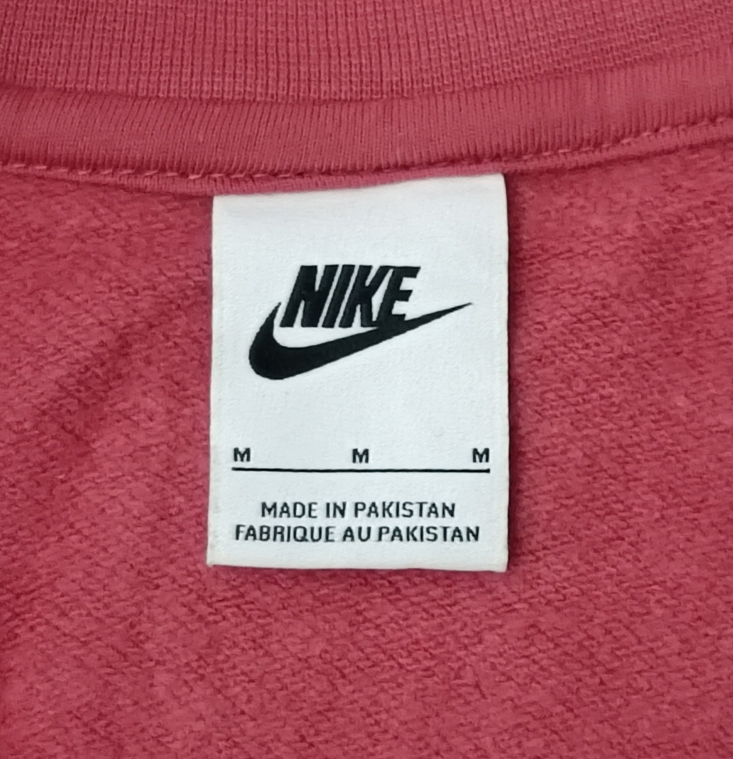 (ДАМСКО) (M) Nike Sportswear Repeat Sweatshirt горнище