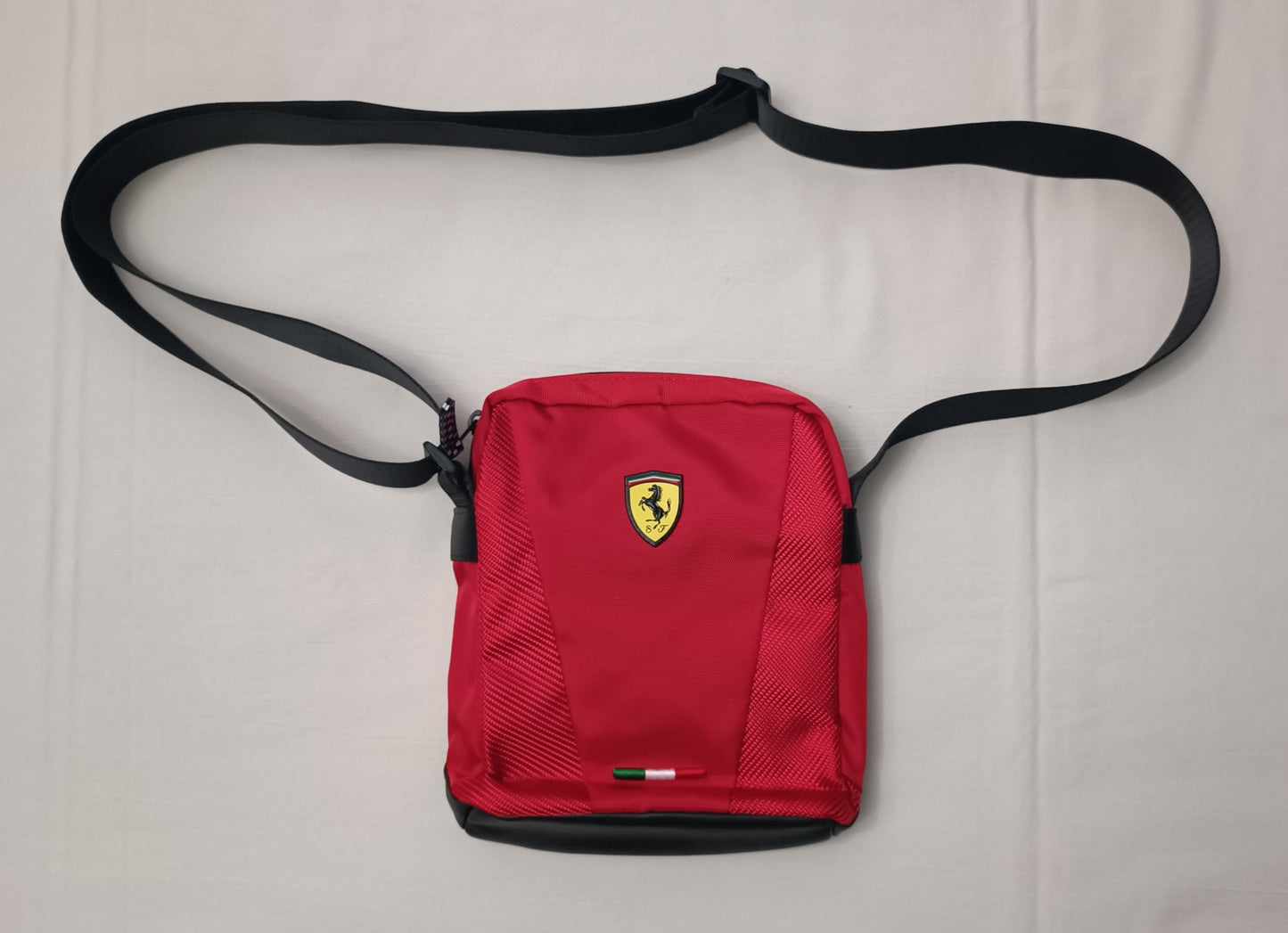 Puma Scuderia Ferrari Formula 1 Crossbody Bag чанта за рамо