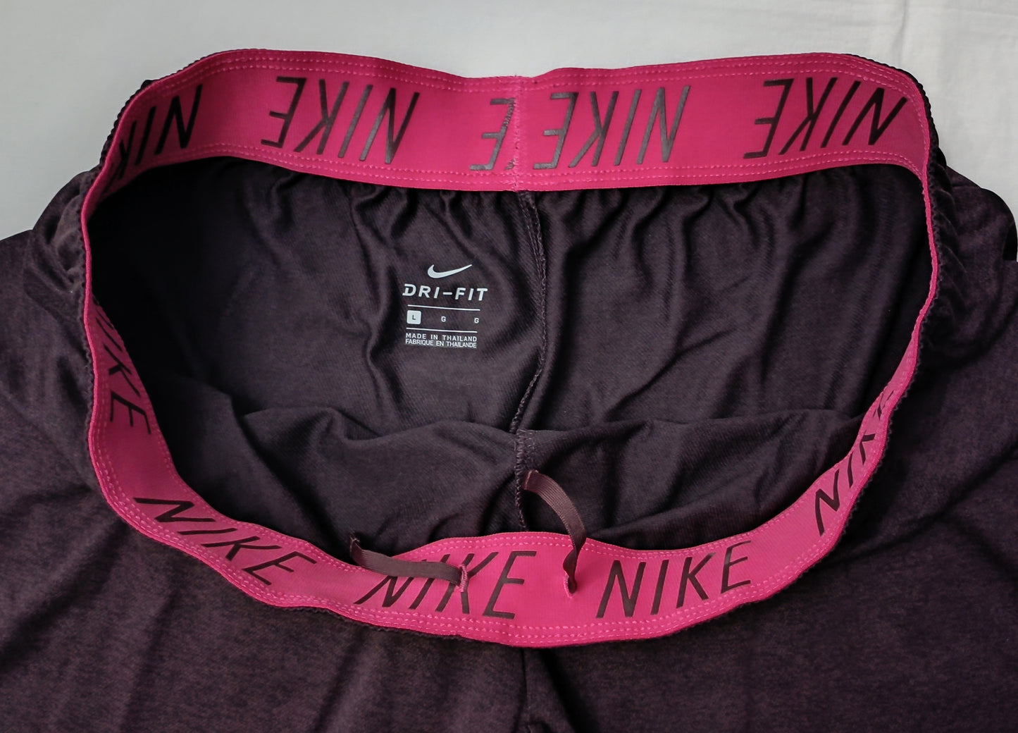 (ДАМСКО) (L) Nike DRI-FIT Shorts шорти