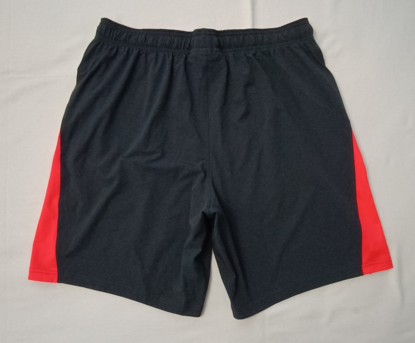 (L) Under Armour UA Shorts шорти