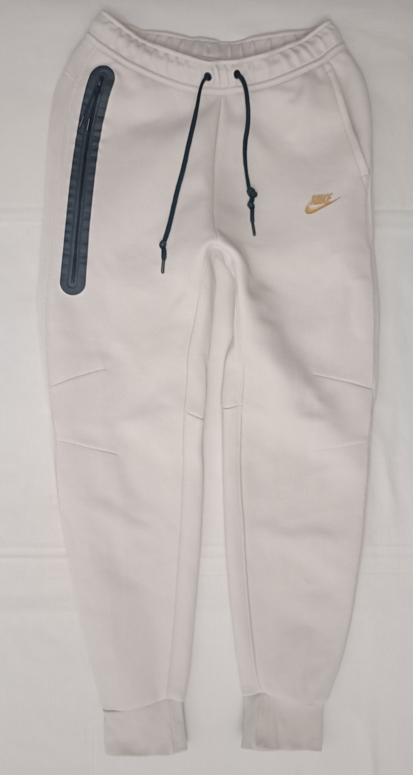 (ДАМСКО) (S) Nike Tech Fleece Sweatpants долнище