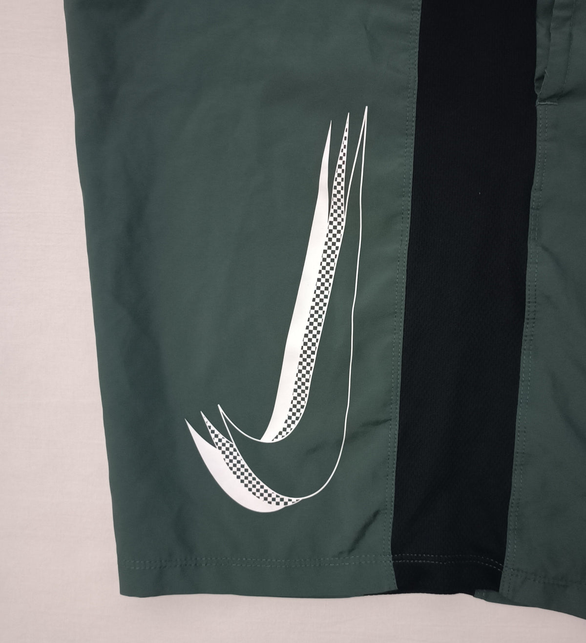 (L) Nike DRI-FIT Shorts шорти