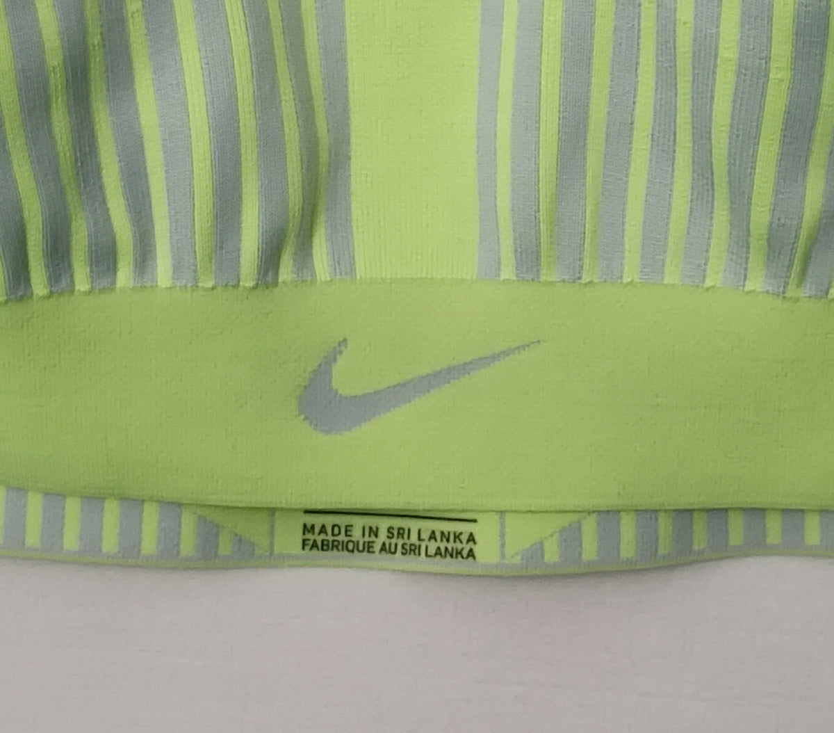 (ДАМСКО) (M) Nike FE/NOM Flyknit Bra бюстие