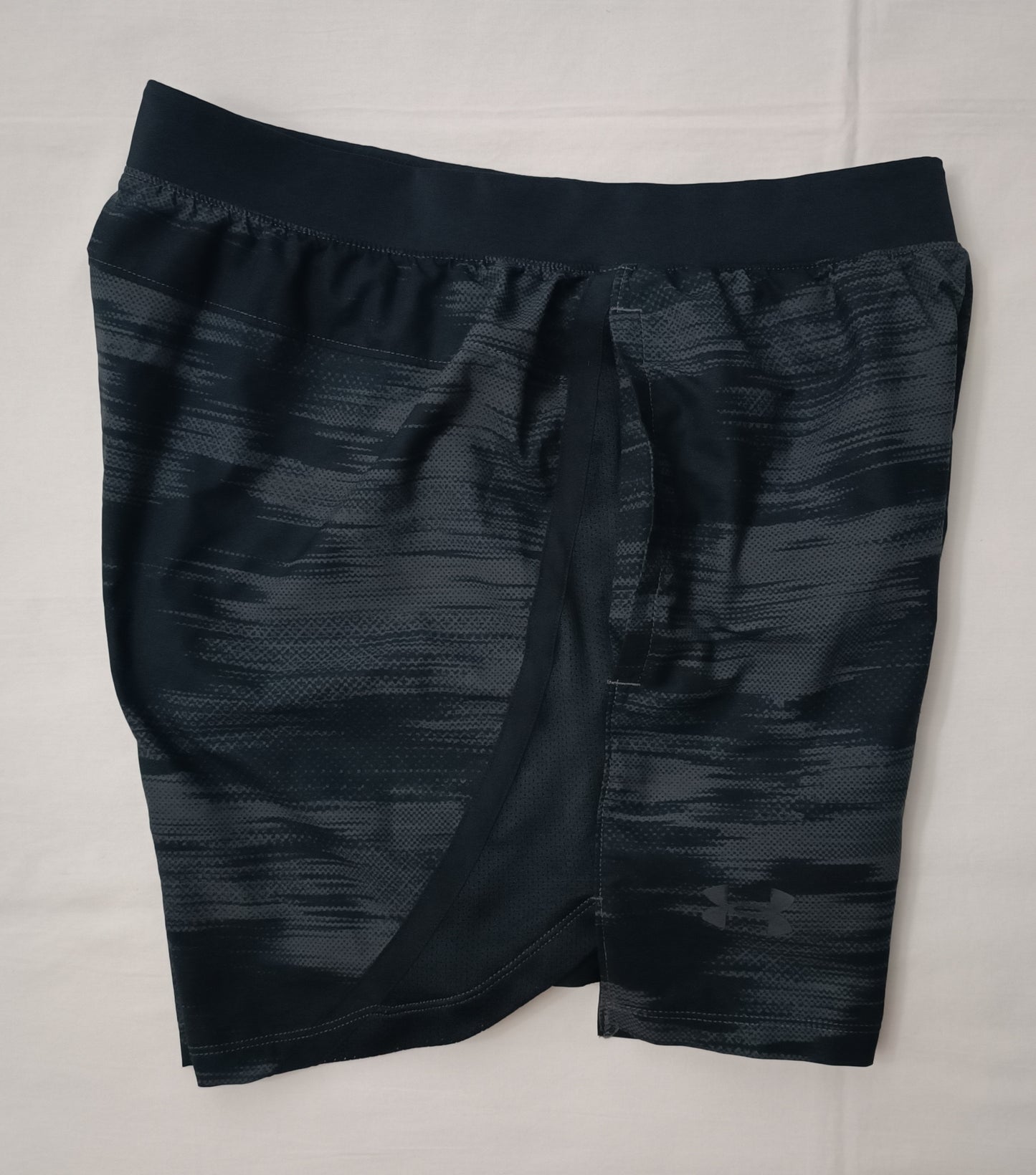 (M) Under Armour UA Launch Shorts шорти