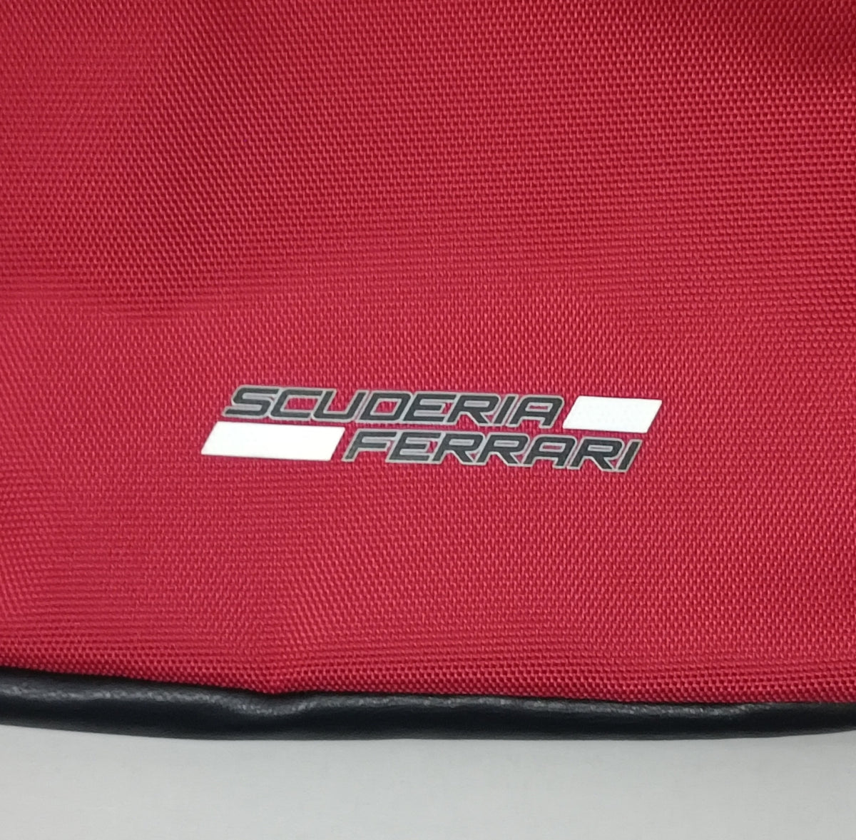 Puma Scuderia Ferrari Formula 1 Crossbody Bag чанта за рамо