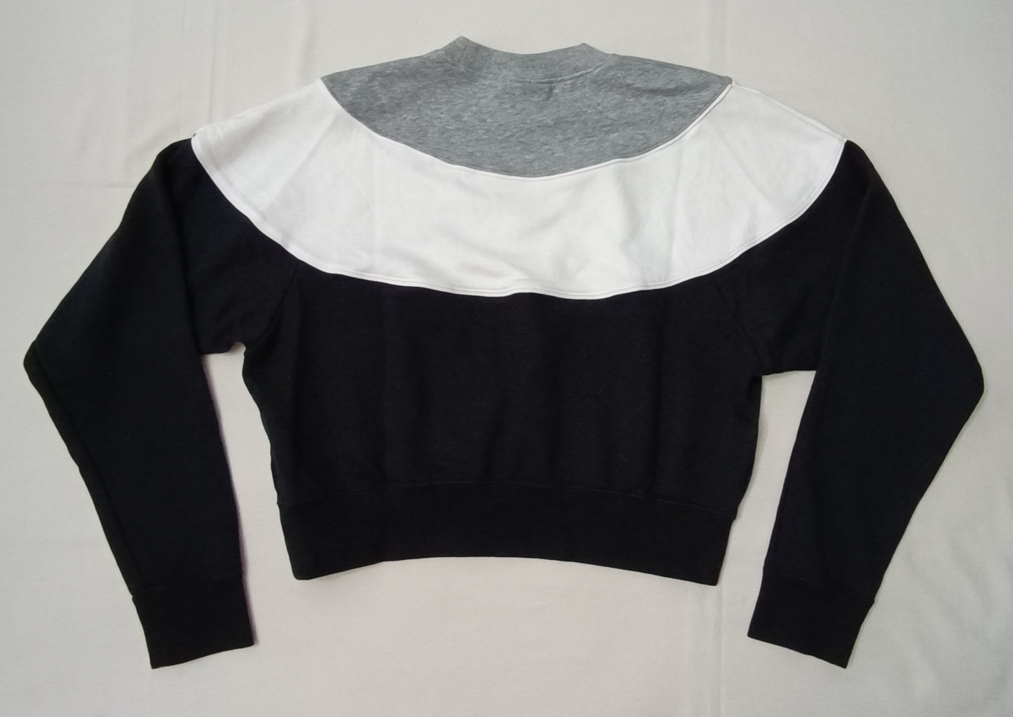 (ДАМСКО) (M) Nike Sportswear Sweatshirt горнище