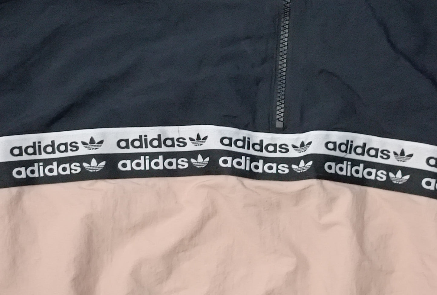 (ДАМСКО) (S) Adidas Originals Cropped Woven Jacket яке