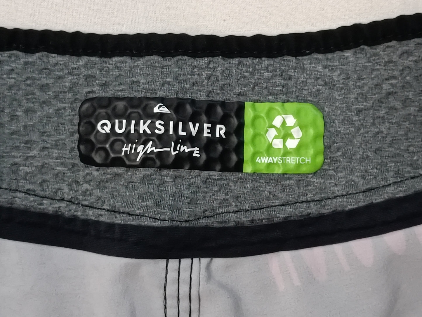 (M) Quiksilver Shorts шорти, бански