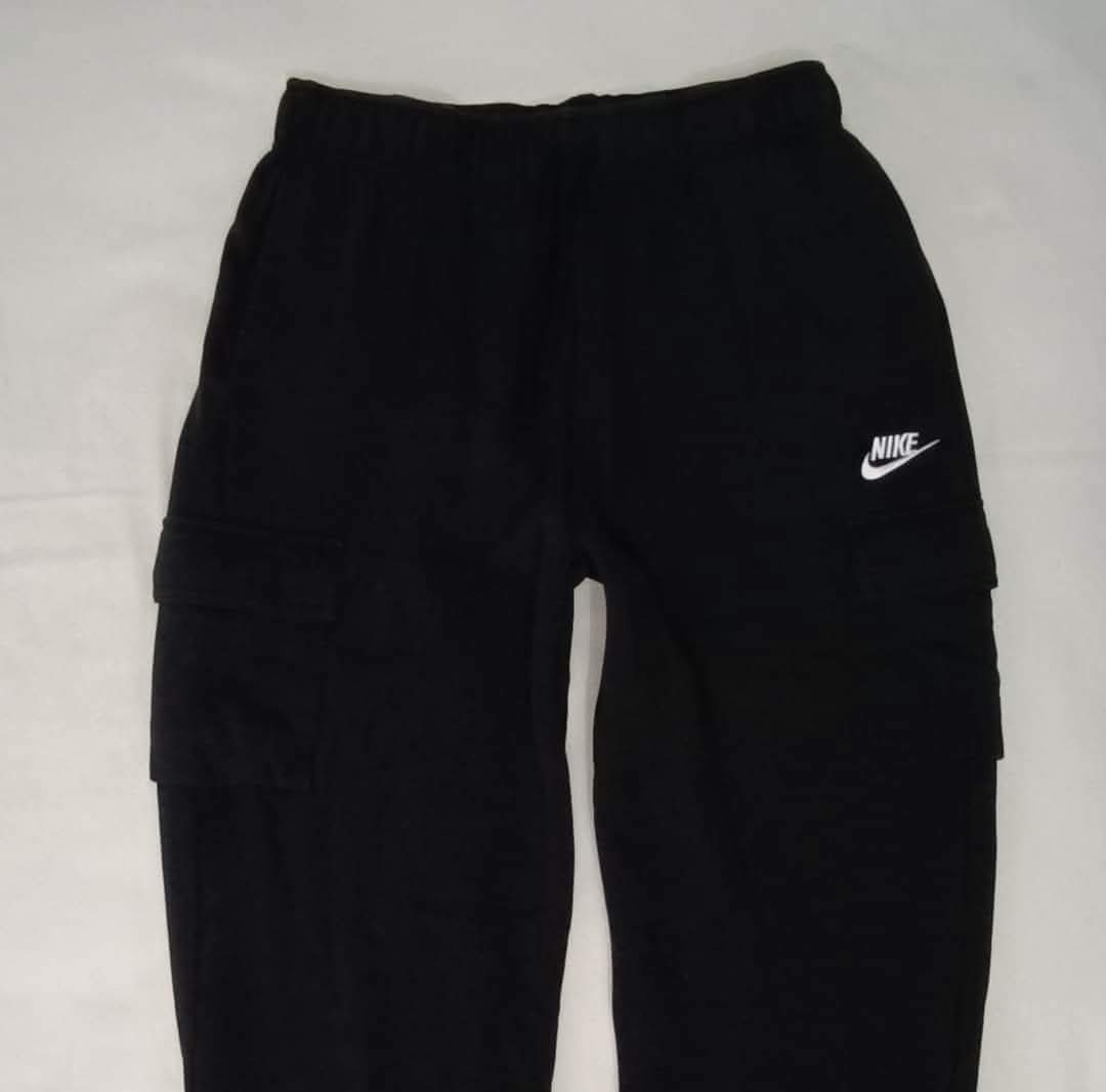 (ДАМСКО) (S) Nike Sportswear Cargo Fleece Sweatpants долнище