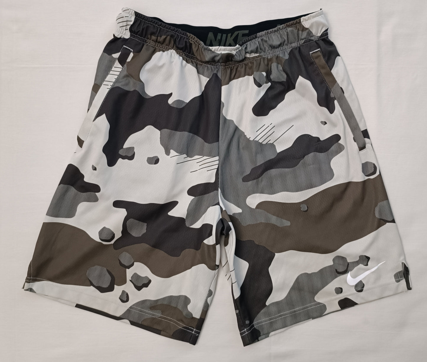 (M) Nike DRI-FIT Camouflage Shorts шорти