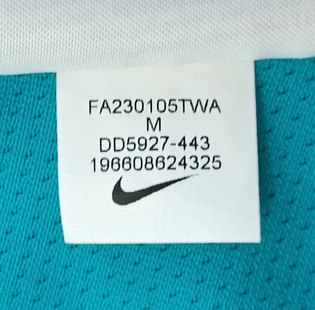 (ДАМСКО) (M) Nike DRI-FIT Tee тениска