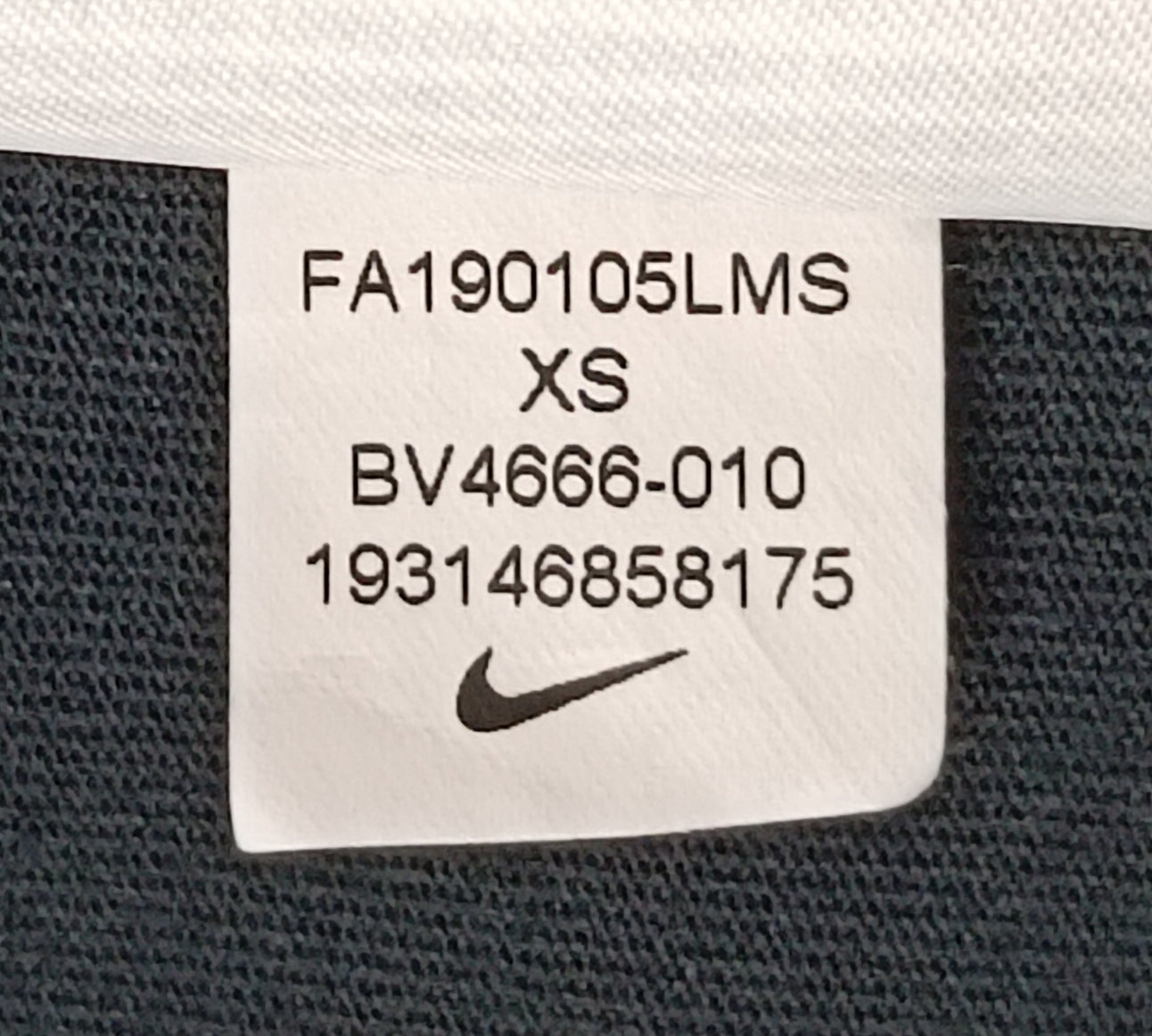 (ДАМСКО) (XS) Nike AIR Cropped Tank Top потник