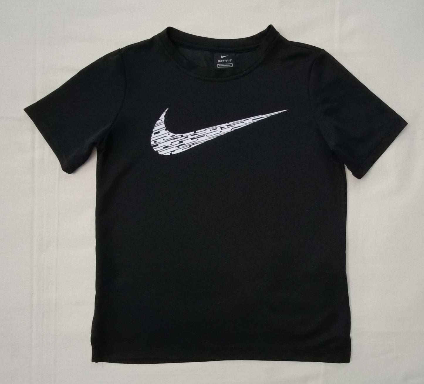 (ДЕТСКО) (Ръст 137-147см) Nike DRI-FIT Swoosh Tee тениска