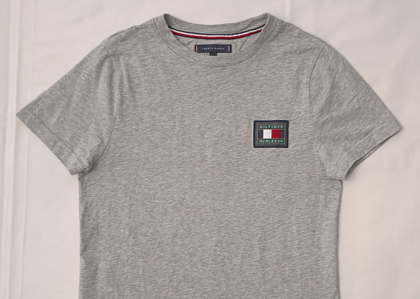 (XS) Tommy Hilfiger Flag Patch Logo T-Shirt тениска