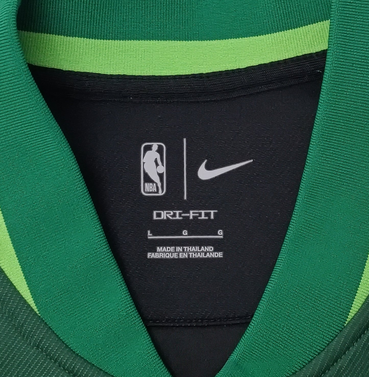 (L) Nike DRI-FIT NBA Milwaukee Bucks Therma Sweatshirt горнище